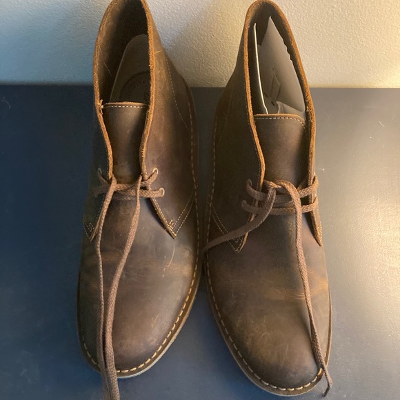 Clarks Men Bushacre 2 Beeswax Chukka Boots
